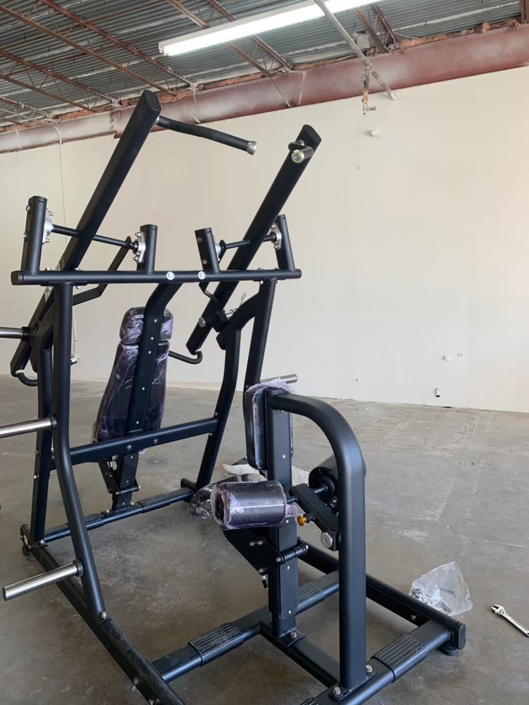 AltraBody Triumph Series Plate Loaded Isolateral Chest Back