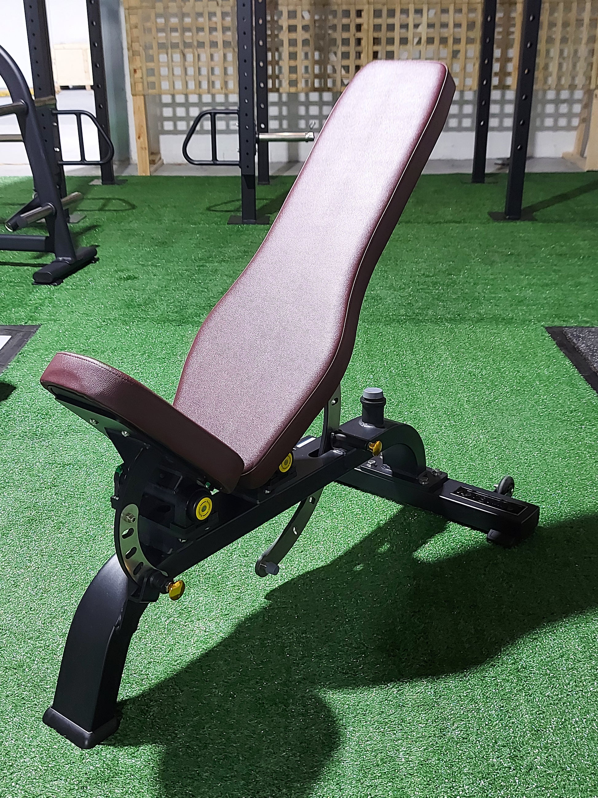 AltraBody-Deluxe-Adjustable-Incline-Bench---Luxury-Brown-2