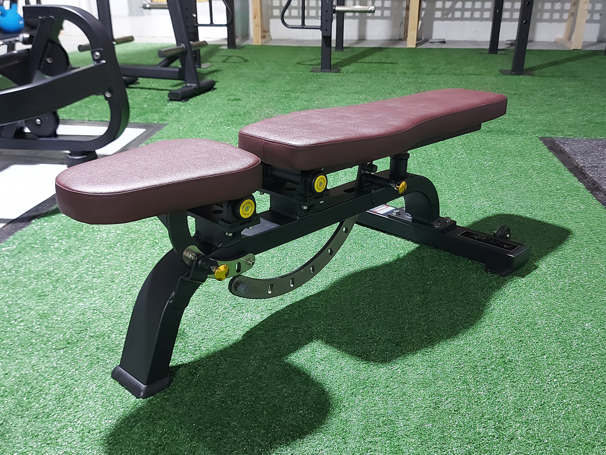AltraBody-Deluxe-Adjustable-Incline-Bench---Luxury-Brown-3